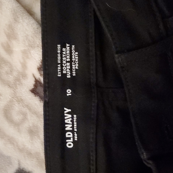 Old Navy Extra High-Rise Skinny Jeans - Picture 5 of 5